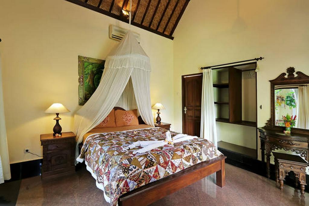 Loka Sari Guest House And Spa ウブド エクステリア 写真