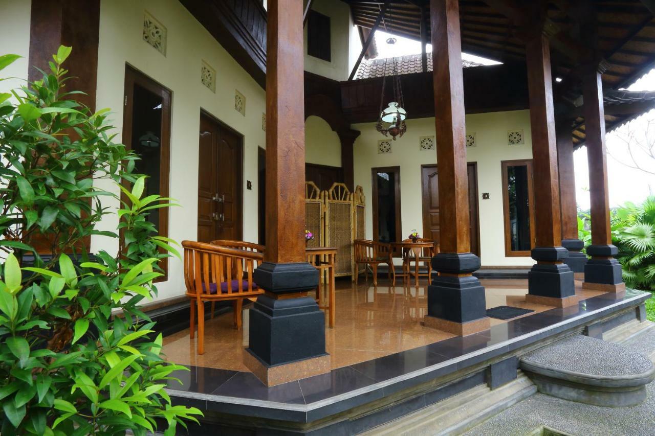 Loka Sari Guest House And Spa ウブド エクステリア 写真
